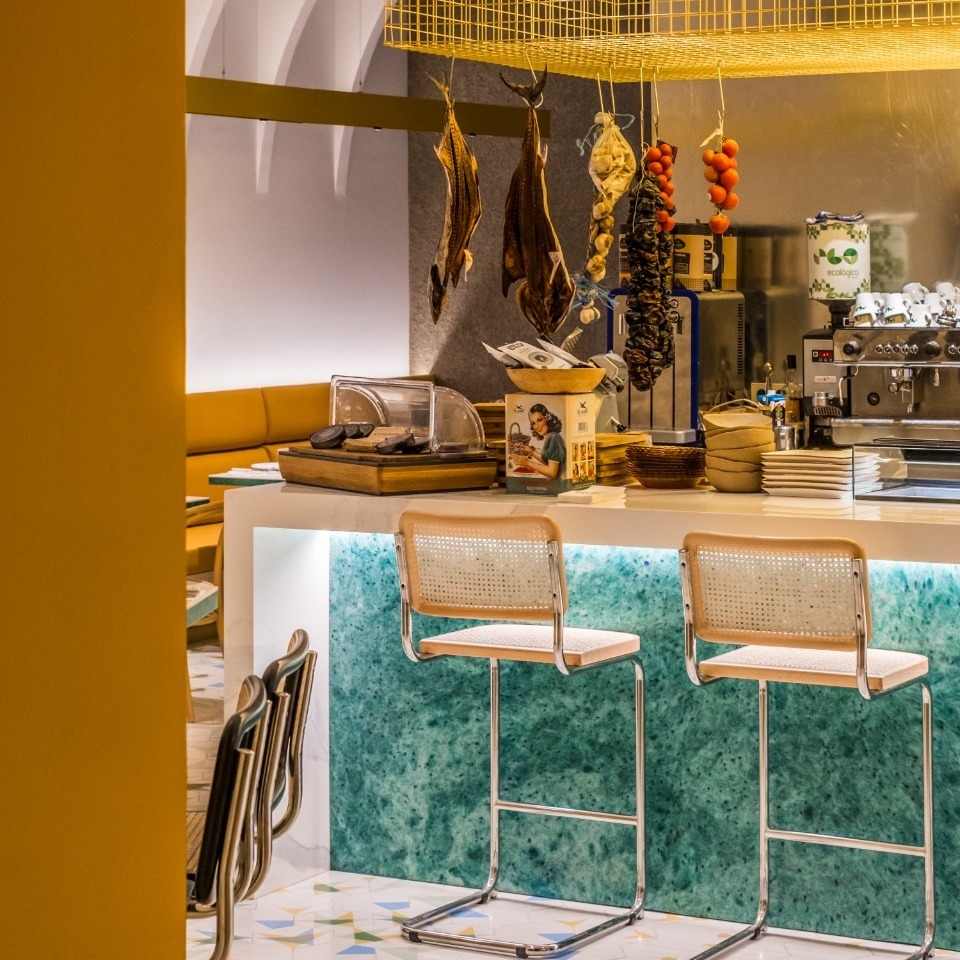 🌿 #WANDERLUST
Hoy comemos en @alasazon_alicante,...