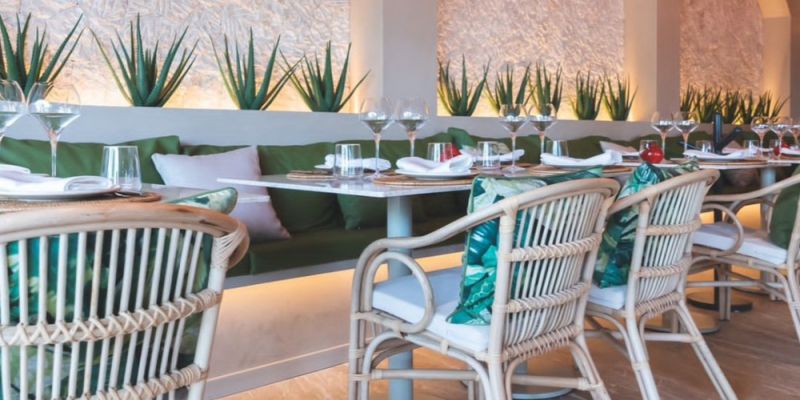 decoración de restaurantes con sillas